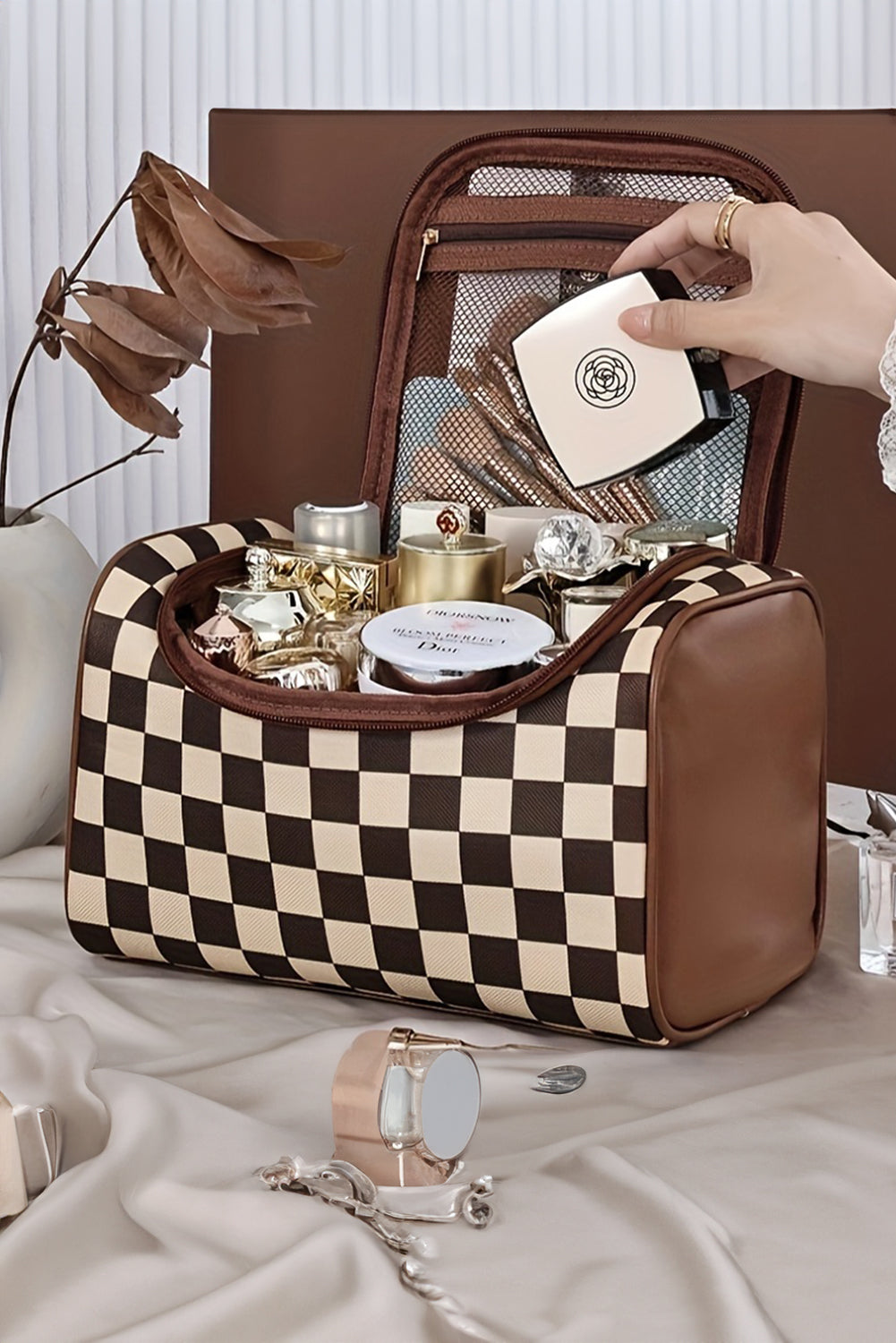 Black Checkered Zipper Makeup Bag